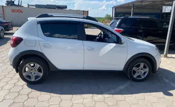 Renault Sandero 2020 года за 5 500 000 тг. в Караганда фото 4