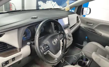 Toyota Sienna 2015 года за 13 000 000 тг. в Астана фото 5