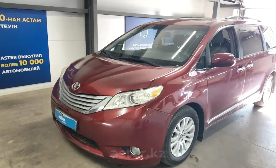 Toyota Sienna 2015 года за 13 000 000 тг. в Астана