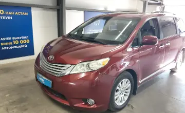 Toyota Sienna 2015 года за 13 000 000 тг. в Астана фото 1