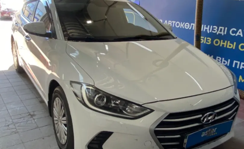 Hyundai Elantra 2017 года за 6 000 000 тг. в Астана фото 3