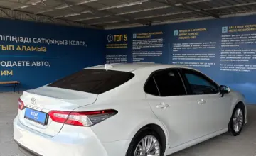 Toyota Camry 2018 года за 11 500 000 тг. в Алматы