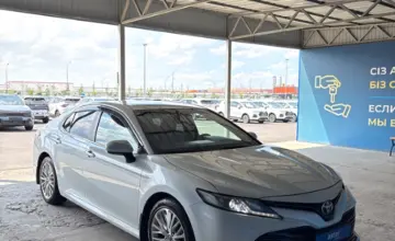 Toyota Camry 2018 года за 11 500 000 тг. в Алматы фото 3