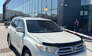 Toyota Highlander 2011 года за 13 000 000 тг. в Астана фото 3