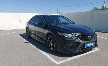 Toyota Camry 2018 года за 10 000 000 тг. в Шымкент фото 2