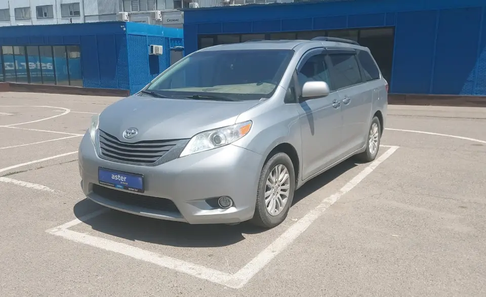 Toyota Sienna 2016 года за 14 500 000 тг. в Алматы
