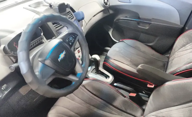 Chevrolet Aveo 2015 года за 3 400 000 тг. в Астана фото 5