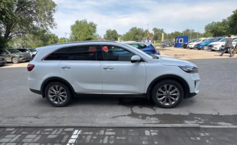 Kia Sorento 2019 года за 10 000 000 тг. в Актобе фото 4