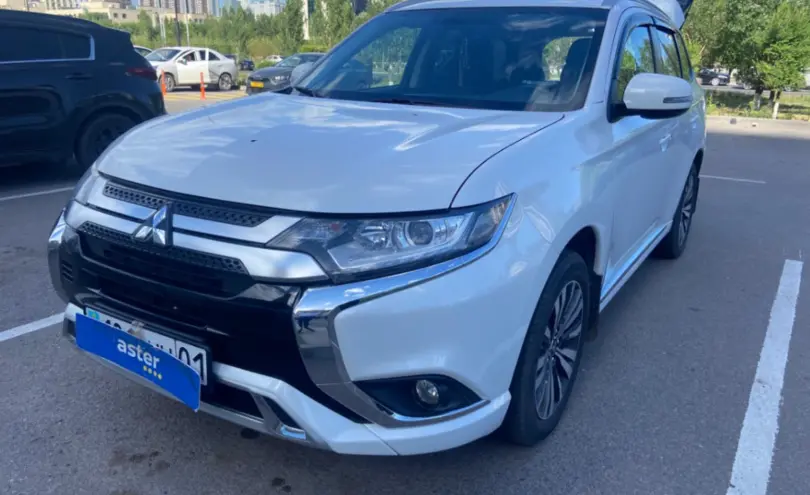 Mitsubishi Outlander 2022 года за 10 500 000 тг. в Астана