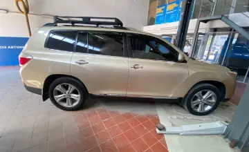 Toyota Highlander 2012 года за 9 400 000 тг. в Астана фото 4