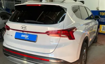 Hyundai Santa Fe 2022 года за 13 500 000 тг. в Астана
