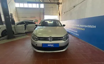 Volkswagen Polo 2014 года за 3 000 000 тг. в Астана фото 2