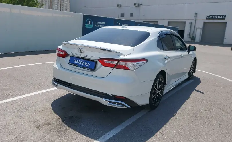 Toyota Camry 2019 года за 10 500 000 тг. в Шымкент фото 3
