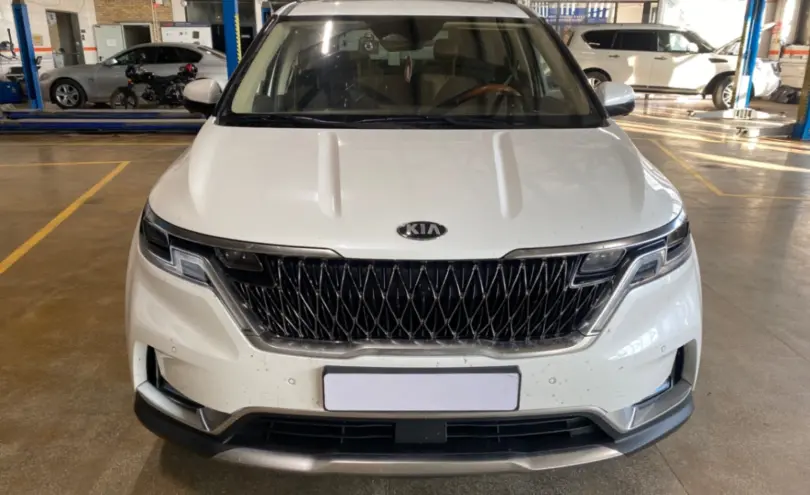 Kia Carnival 2020 года за 16 500 000 тг. в Караганда фото 2
