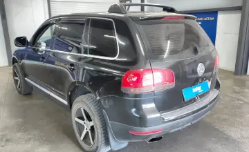 Volkswagen Touareg 2006 года за 4 000 000 тг. в Астана фото 4