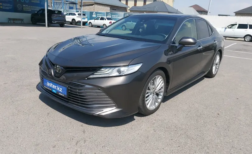 Toyota Camry 2018 года за 14 000 000 тг. в Шымкент
