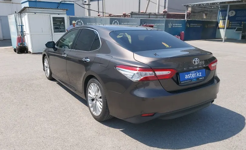 Toyota Camry 2018 года за 14 000 000 тг. в Шымкент фото 4