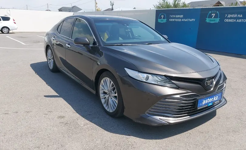 Toyota Camry 2018 года за 14 000 000 тг. в Шымкент фото 2