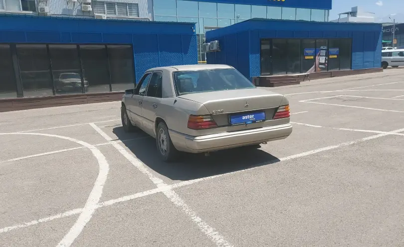 Mercedes-Benz W124 1991 года за 500 000 тг. в Алматы фото 4