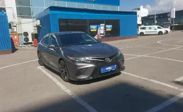 Toyota Camry 2018 года за 10 000 000 тг. в Алматы фото 2