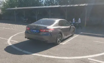 Toyota Camry 2018 года за 10 000 000 тг. в Алматы фото 3