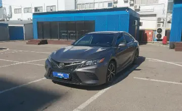 Toyota Camry 2018 года за 10 000 000 тг. в Алматы фото 1