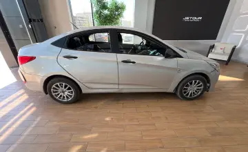 Hyundai Solaris 2015 года за 2 500 000 тг. в Астана фото 4
