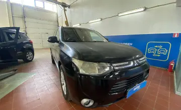 Mitsubishi Outlander 2013 года за 4 500 000 тг. в Астана фото 3