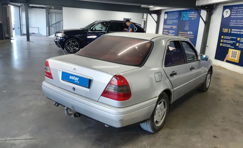 Mercedes-Benz C-Класс 1993 года за 1 000 000 тг. в Астана фото 3