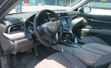 Toyota Camry 2019 года за 11 500 000 тг. в Шымкент фото 5