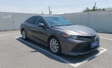 Toyota Camry 2019 года за 11 500 000 тг. в Шымкент фото 2
