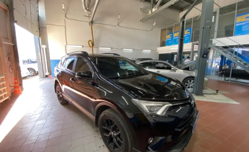 Toyota RAV4 2019 года за 13 000 000 тг. в Астана фото 3