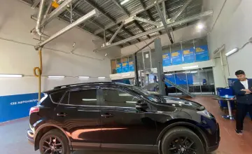 Toyota RAV4 2019 года за 13 000 000 тг. в Астана фото 4