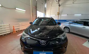 Toyota RAV4 2019 года за 13 000 000 тг. в Астана фото 2