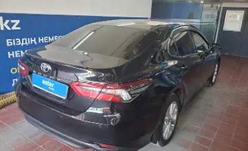 Toyota Camry 2023 года за 14 800 000 тг. в Астана