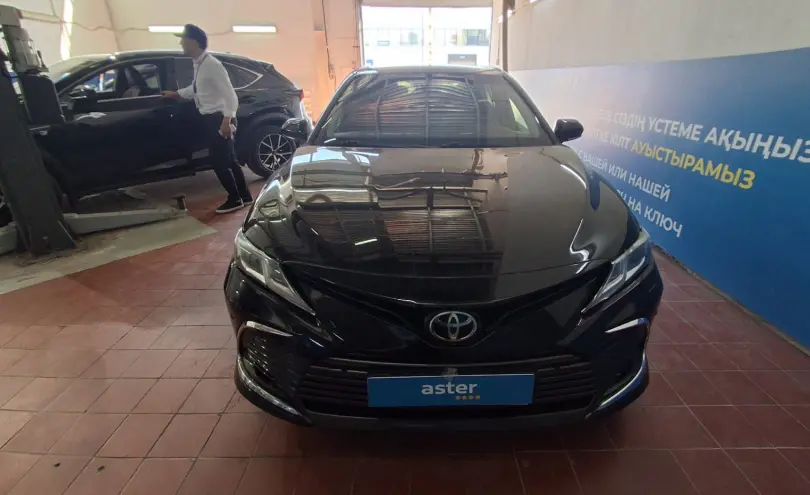 Toyota Camry 2023 года за 14 800 000 тг. в Астана фото 2