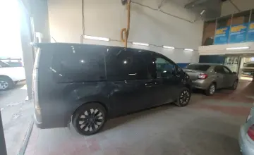 Hyundai Staria 2023 года за 21 500 000 тг. в Астана фото 4