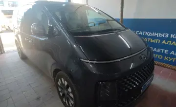 Hyundai Staria 2023 года за 21 500 000 тг. в Астана фото 3