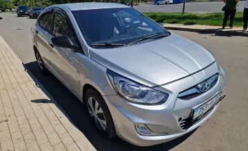 Hyundai Solaris 2011 года за 2 500 000 тг. в Астана фото 3