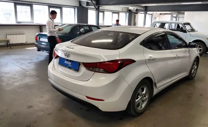 Hyundai Elantra 2014 года за 6 000 000 тг. в Астана фото 3