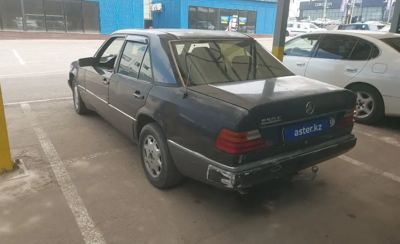 Mercedes-Benz W124 1992 года за 700 000 тг. в Алматы фото 4