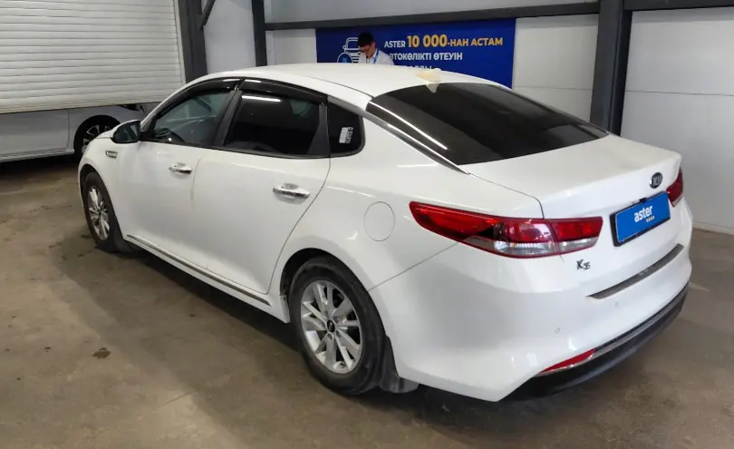 Kia K5 2016 года за 6 500 000 тг. в Астана фото 4