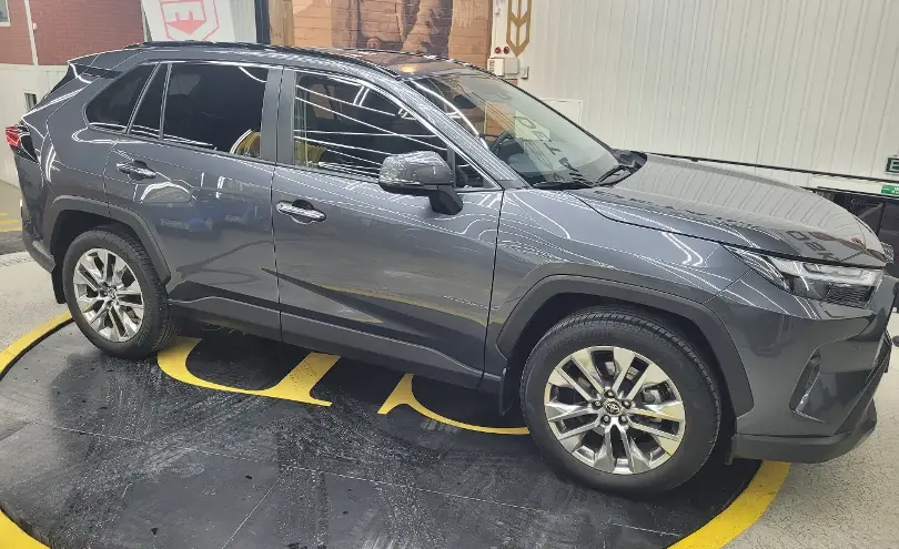 Toyota RAV4 2023 года за 18 000 000 тг. в Усть-Каменогорск фото 4