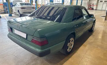 Mercedes-Benz W124 1988 года за 2 300 000 тг. в Караганда