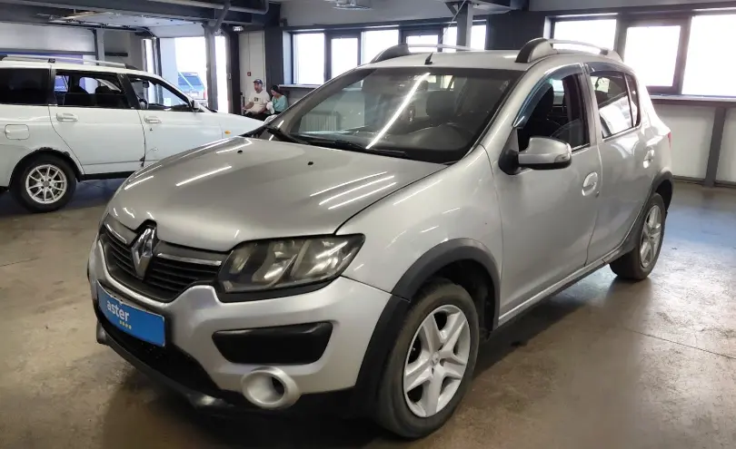 Renault Sandero 2015 года за 3 950 000 тг. в Астана