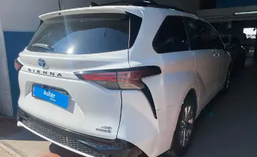 Toyota Sienna 2021 года за 20 000 000 тг. в Астана