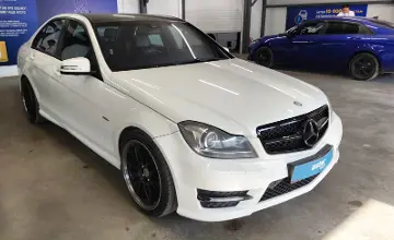 Mercedes-Benz C-Класс 2011 года за 6 500 000 тг. в Астана фото 2