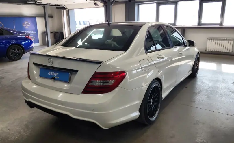 Mercedes-Benz C-Класс 2011 года за 6 500 000 тг. в Астана фото 3