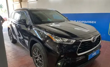 Toyota Highlander 2022 года за 25 000 000 тг. в Астана фото 3