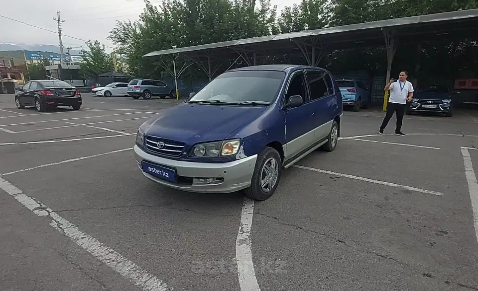 Toyota Ipsum 1996 года за 2 500 000 тг. в Алматы